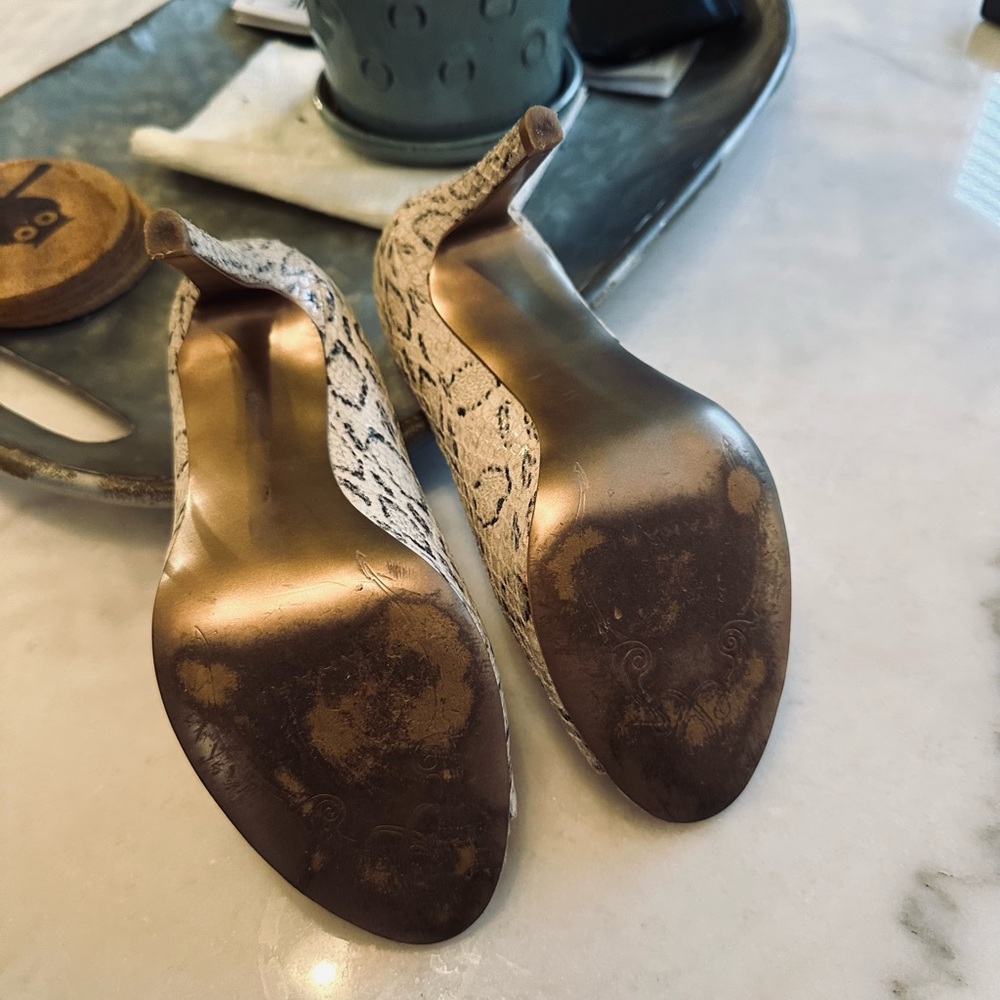 Tahari Peeptoe Snakeskin shoes - Picture 6 of 12